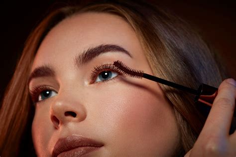 The Dos and Don'ts of Sharing Charkoe Brawn Mascara with Friends